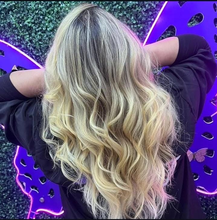 Balayage alto rubio intenso - trabajo de Carla Nicole Estilista